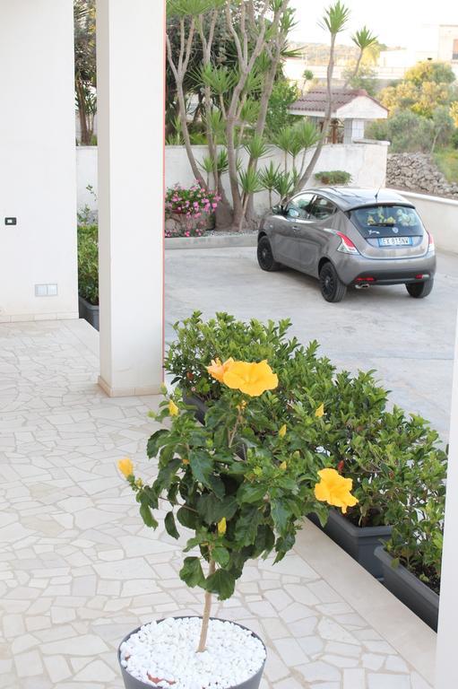 B&B Mari Lu' Maruggio Esterno foto