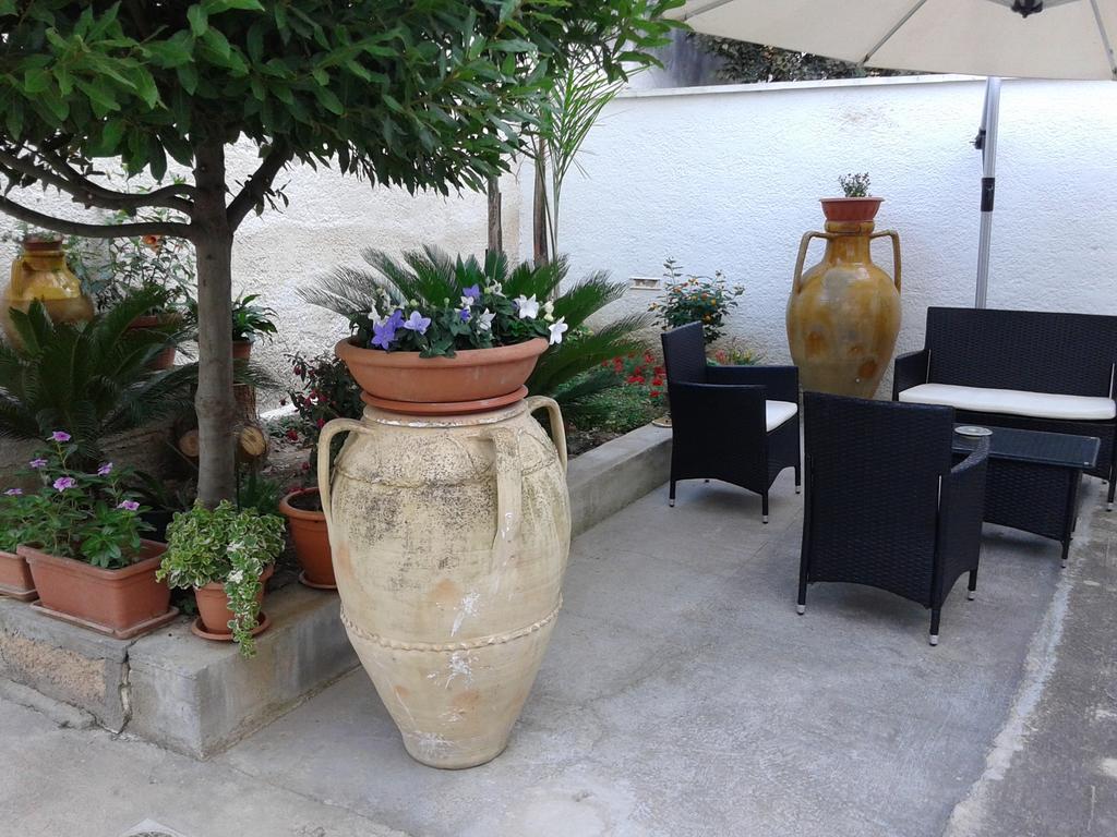 B&B Mari Lu' Maruggio Esterno foto